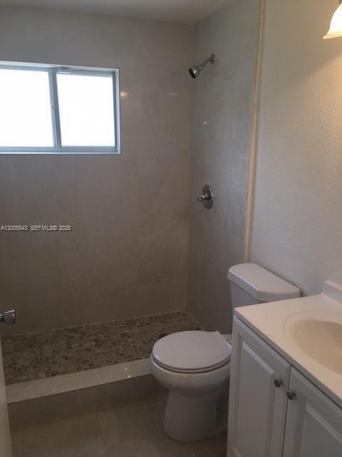 Building Photo - 805 NE 138th St