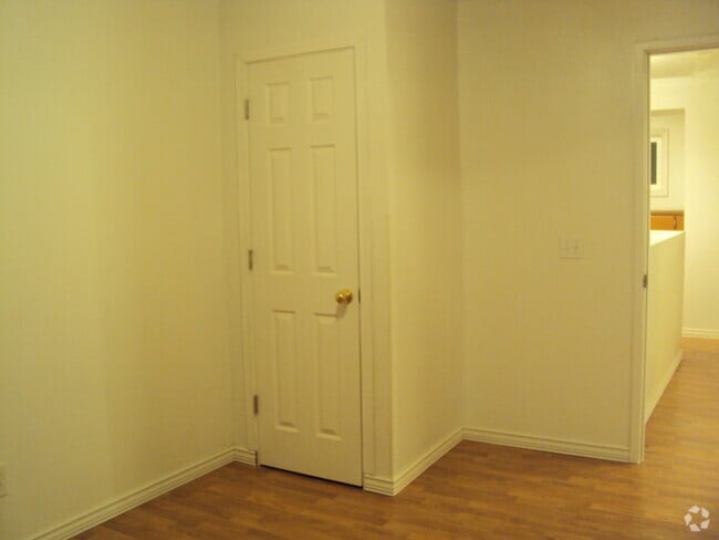 Building Photo - 23801 NE Treehill Dr