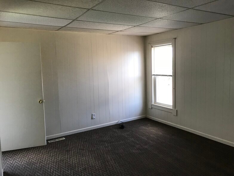 Building Photo - 35 Greenbush St