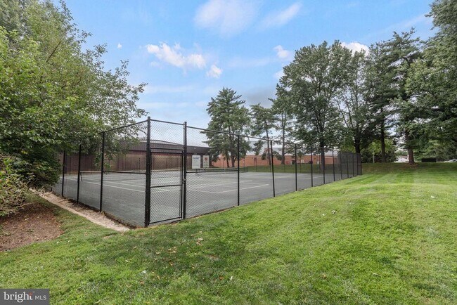 Building Photo - 5870 Thunder Hill Rd