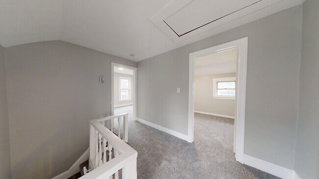 Building Photo - Lorain/W.73 neighborhood, updated 3 bed/1 bath single family house.