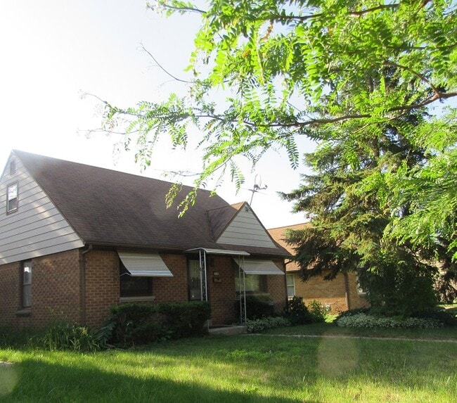 Building Photo - 5160 N 67th St