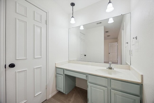 Building Photo - 13004 Sinton Ln