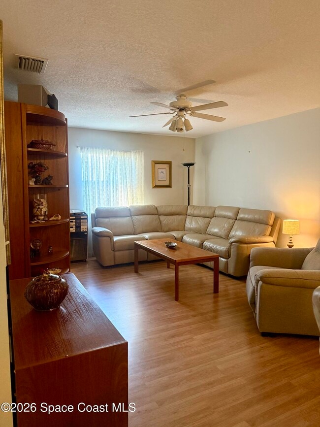 Building Photo - 106 Delvalle St