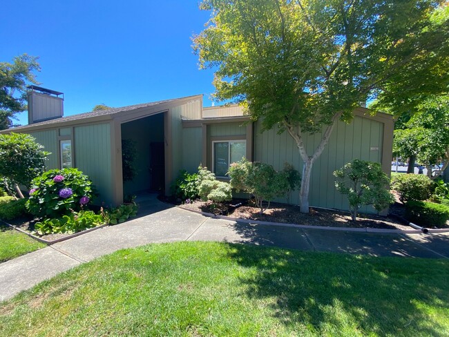 Primary Photo - 1100 Island Dr