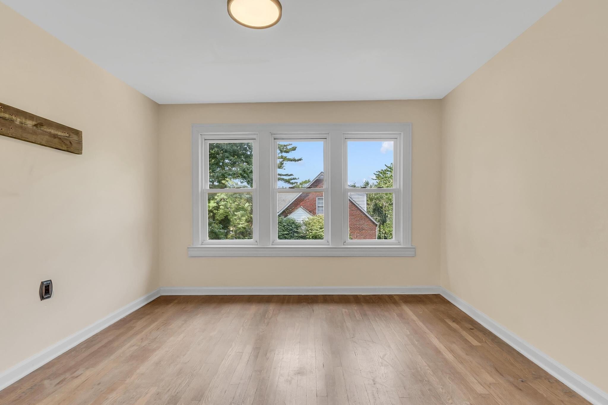 Building Photo - 1688 Overhill Rd