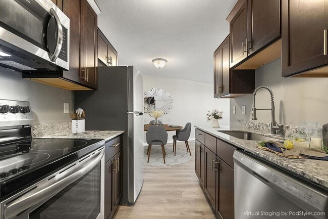 Building Photo - The BLVD Apartments | Newly Renovated 2 Bed/1 Bath — FREE 50" TV With Move-In!