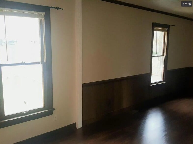 Building Photo - 1612 Celia Crescent