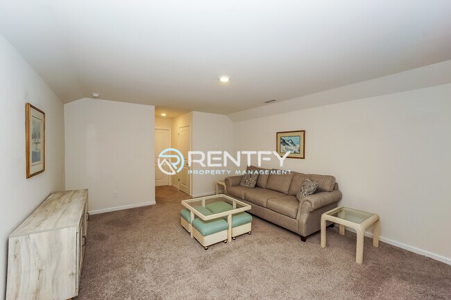 Building Photo - 446 Secretariat Dr