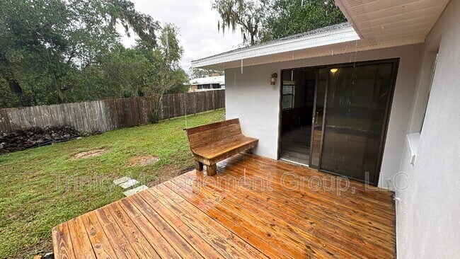 Building Photo - 105 N Edinburgh Dr