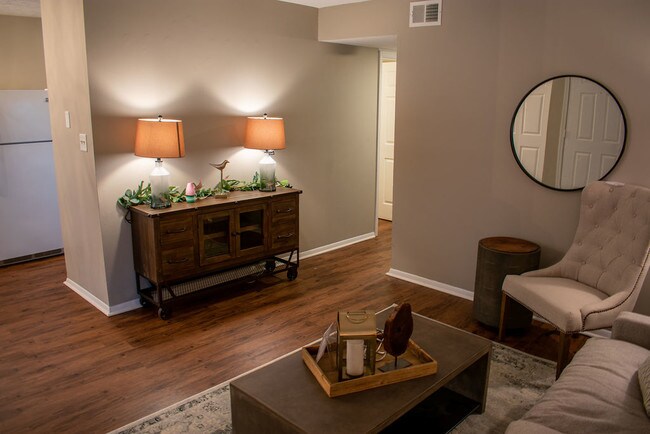 Building Photo - 1085 Cs-1574