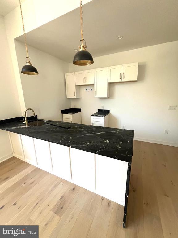 Primary Photo - 36 N Narberth Ave