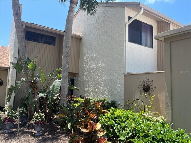 Primary Photo - 650 Bird Bay Cir