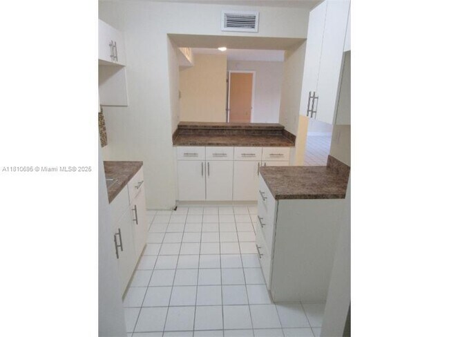 Building Photo - 444 NE 206th Ln