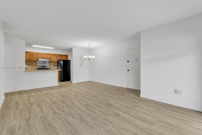 Building Photo - 4140 NW 79th Ave