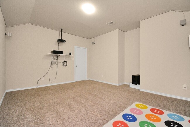 Building Photo - 3210 Aldridge Dr