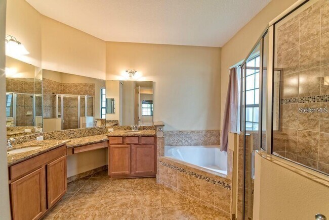Building Photo - 8244 Prestbury Dr