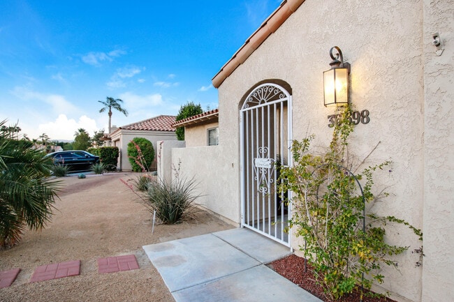 Building Photo - 36698 Camino Del Mar