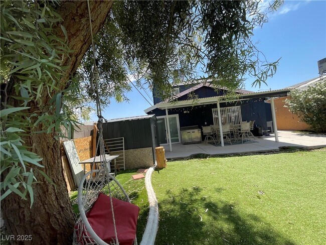 Building Photo - 5005 Celebrity Cir