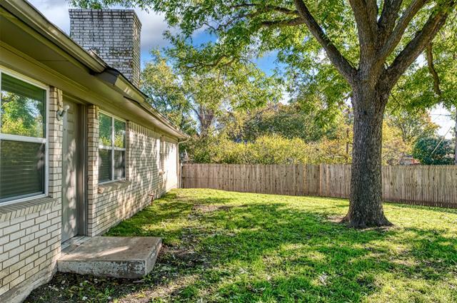 Building Photo - 731 Brentwood Ln