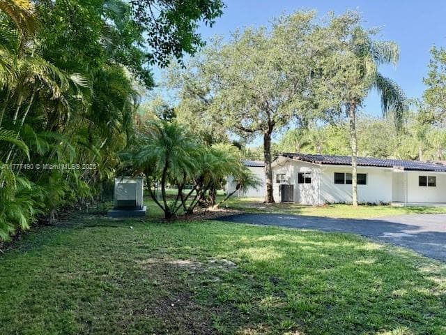 Building Photo - 9450 SW 104th St