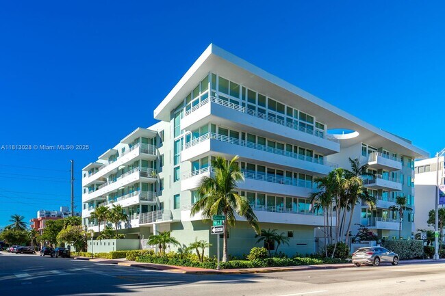 Primary Photo - 7800 Collins Ave