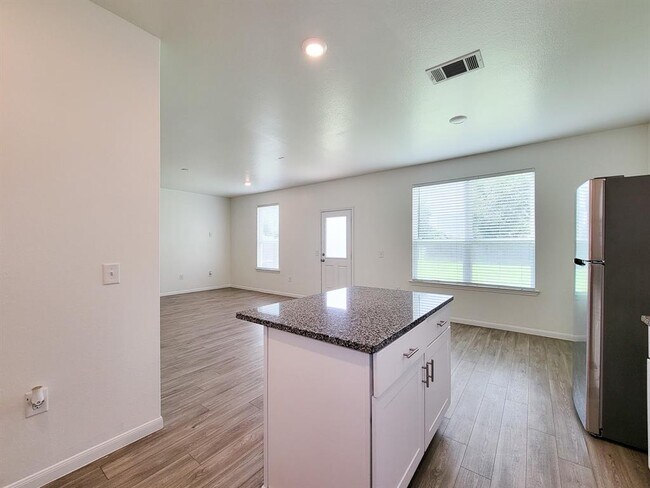 Building Photo - 16230 Dutton Clover Dr