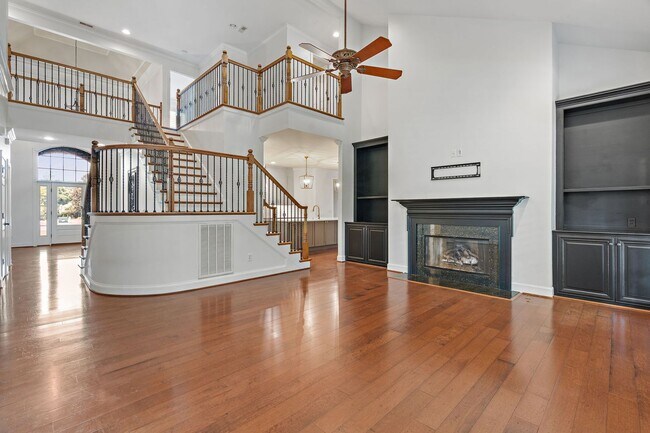 Building Photo - 298 Gillette Dr