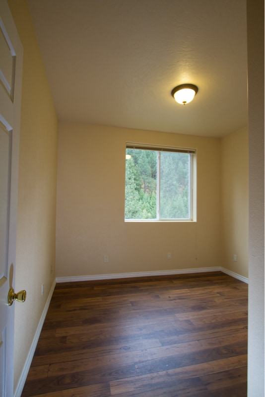 Building Photo - 9491 Miller Creek Rd