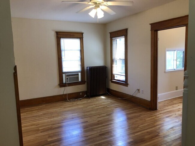 Building Photo - 1610 Selby Ave