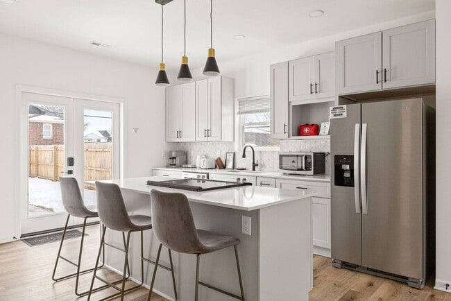 Building Photo - 35 Keystone Ave