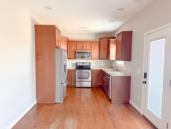 Building Photo - Spacious 4-Bedroom Home with Large Yard and Dual Garages in Cookeville  Property Description