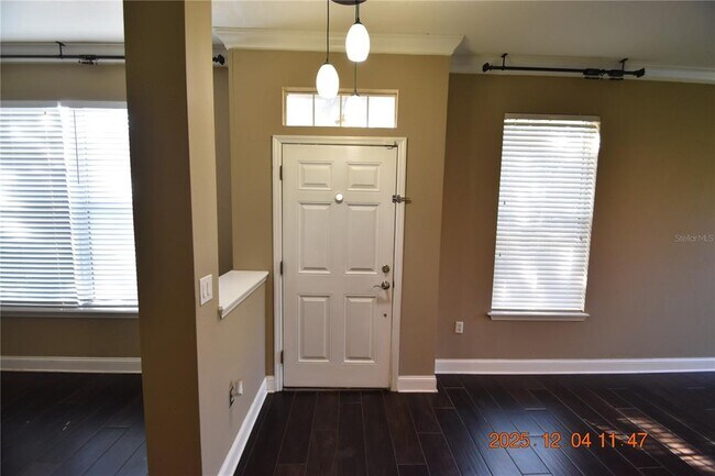 Building Photo - 6737 Eagle Feather Dr