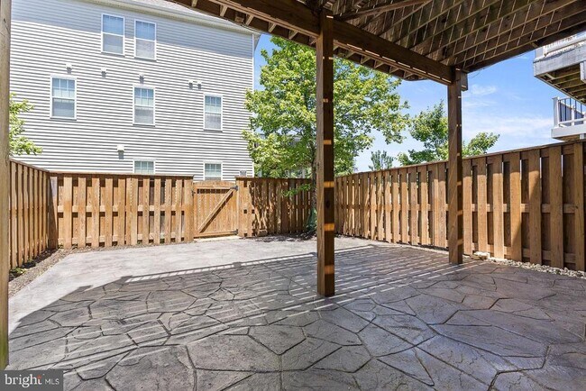 Building Photo - 41678 Wellstone Terrace