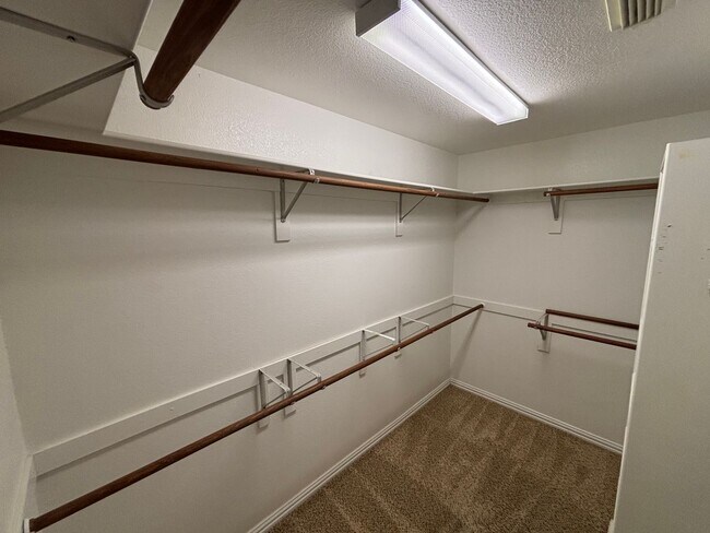 Building Photo - Great Flower Mound Location!