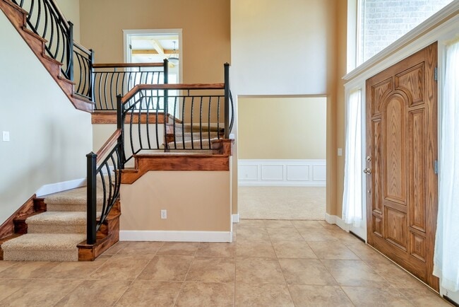 Building Photo - Jewel up in Alpine