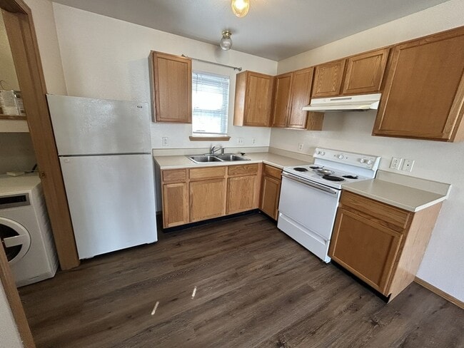 Building Photo - 1635 Neptune St