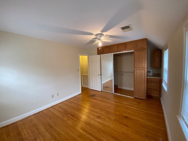 Building Photo - 627 N Nelson St