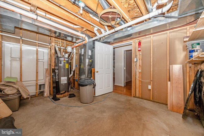 Building Photo - 6976 Meadowpoint Terrace