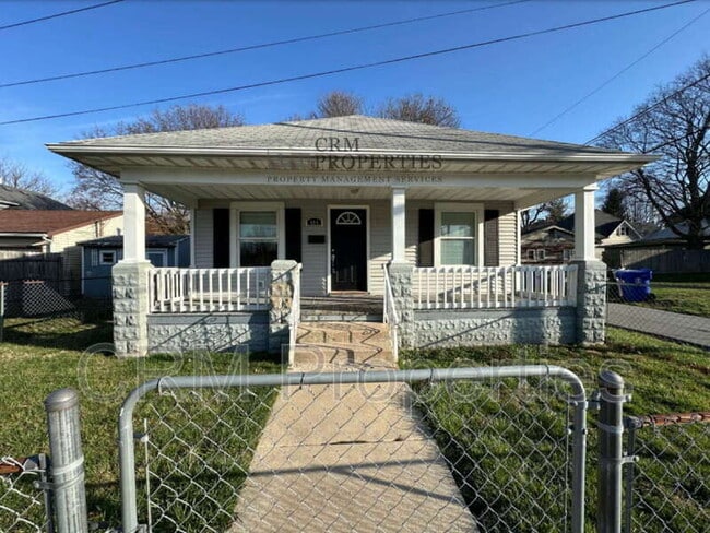 Building Photo - 414 W King St