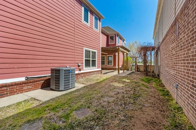 Building Photo - Beautiful Two-Story House.