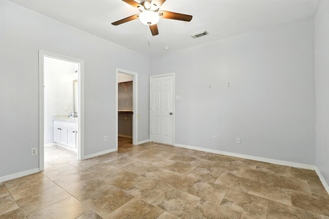 Building Photo - 10123 Sweet Olive Way