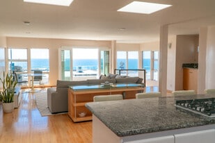 Building Photo - 507 Bayview Dr