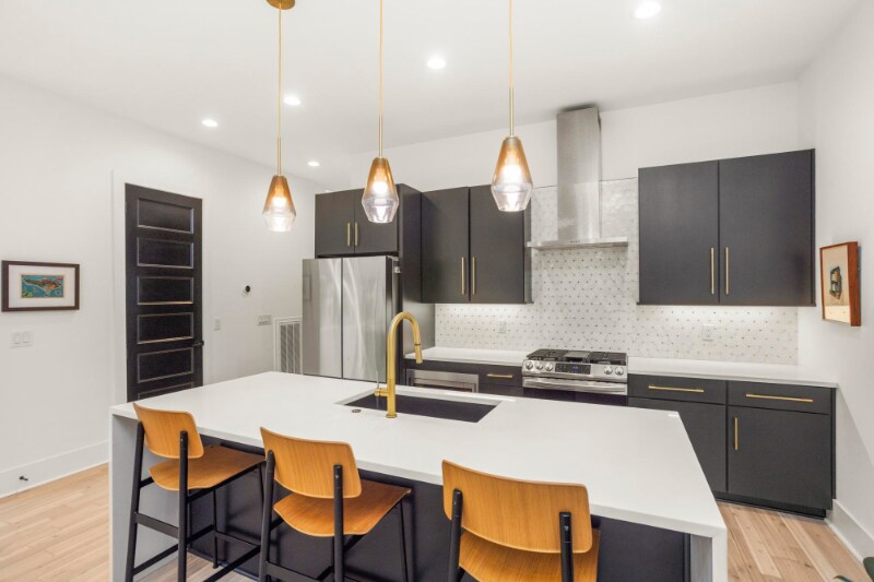 Building Photo - 2210 14th Ave N