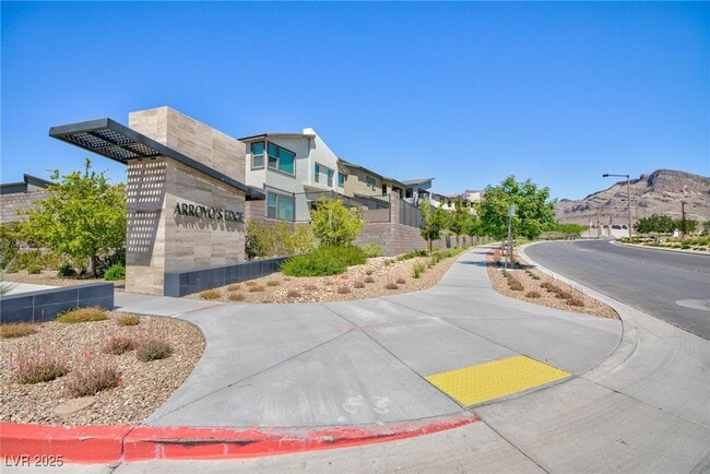 Building Photo - 836 Carlon Hls Ave