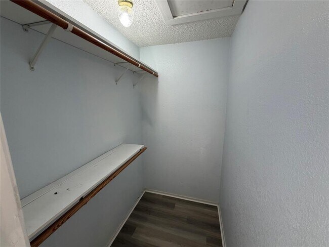 Building Photo - 16821 Whitebrush Loop