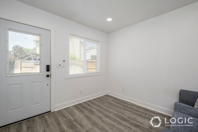 Building Photo - Beautiful Home in Kaysville UT!