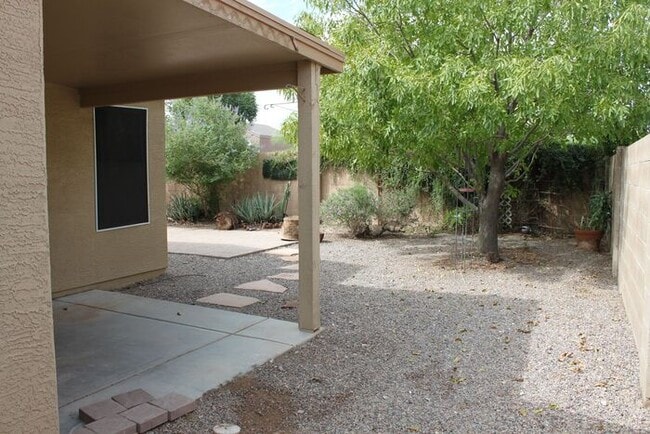 Building Photo - 3 bedroom-Village at San Tan Heights