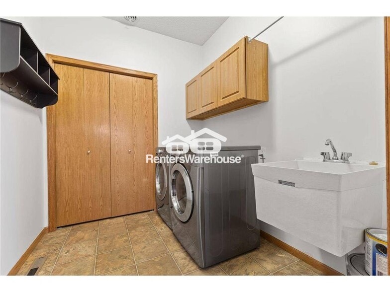 Building Photo - 3315 120th Cir NE