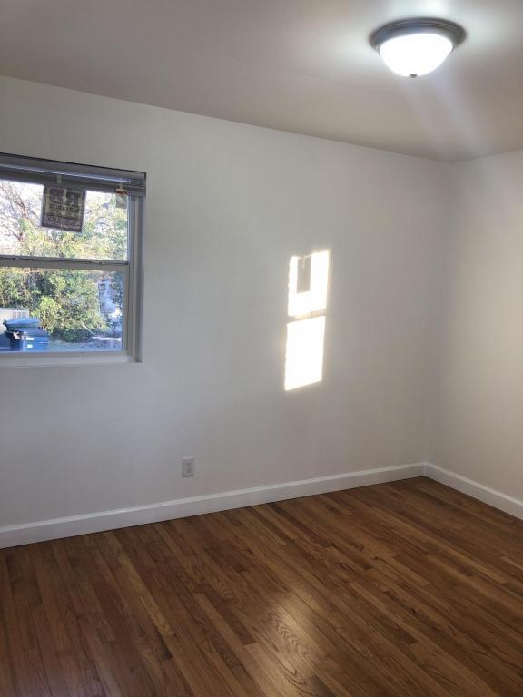 Building Photo - 806 Dowd